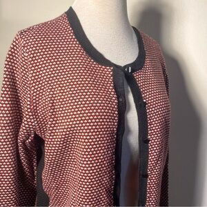 NWOT Soft Croft & Barrow Cardigan. Has tiger eye like buttons.